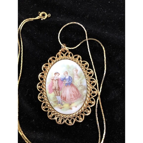 Vintage Fragonard Porcelain Cameo Pendant Large Gold Tone Victorian Style 22” - Picture 4 of 6